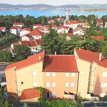 Appartement Solaris Modern With Sea View & Free Private Parking *