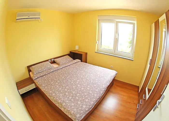 Solaris Modern With Sea View & Free Private Parking