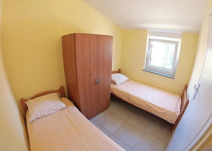 Solaris Modern With Sea View & Free Private Parking