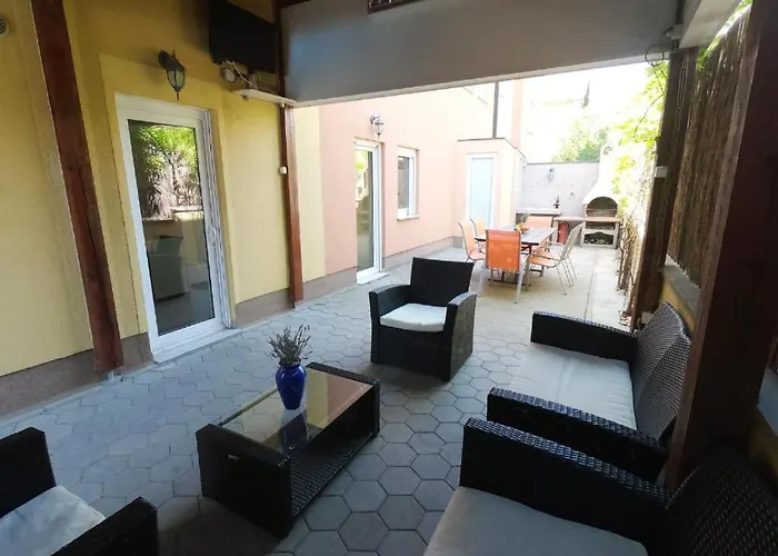 Appartement Solaris Modern With Sea View & Free Private Parking *