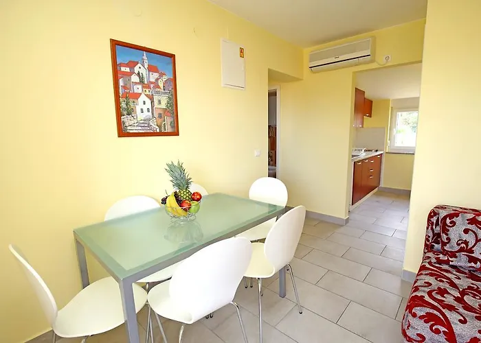 Solaris Modern With Sea View & Free Private Parking Appartement