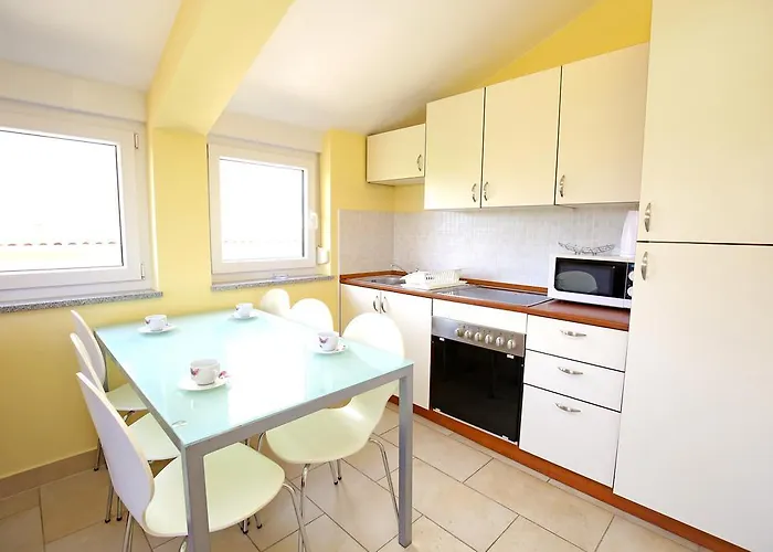 Solaris Modern With Sea View & Free Private Parking Appartement *