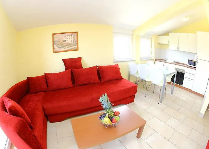 Solaris Modern With Sea View & Free Private Parking