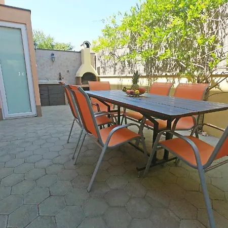Solaris - With Private Parking *