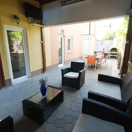 公寓 Solaris Modern & Comfortable Apartments With Free Private Parking *