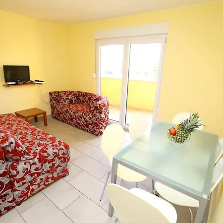 Solaris Modern Apartments With Free Private Parking * סבטי פיליפ אי ג'קוב
