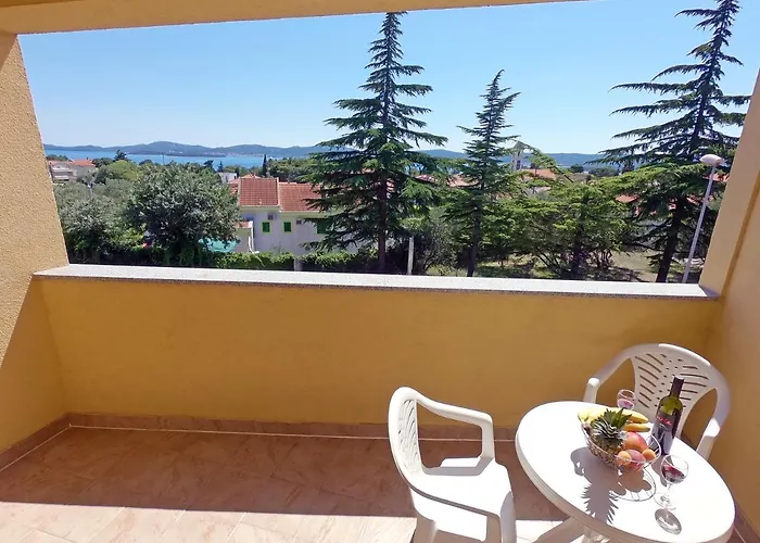 Solaris Modern With Sea View & Free Private Parking *