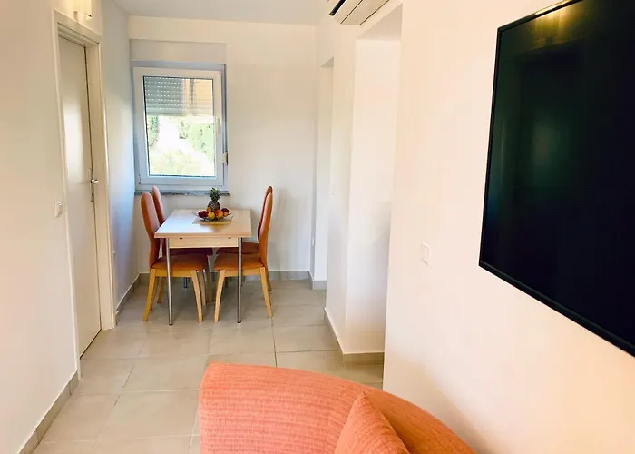 Solaris Modern With Sea View & Free Private Parking